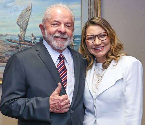 Lula e Janja chamam Flávio Bolsonaro de miliciano após votação