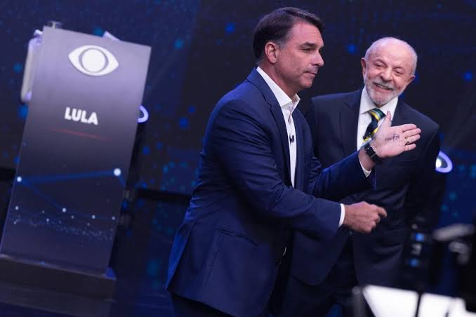 Caso Ana Clara volta ao debate presidencial entre Lula e Flávio Bolsonaro