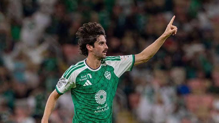 Francisco Trincão brilha em vitória do Al-Ahli sobre o Al Wasl