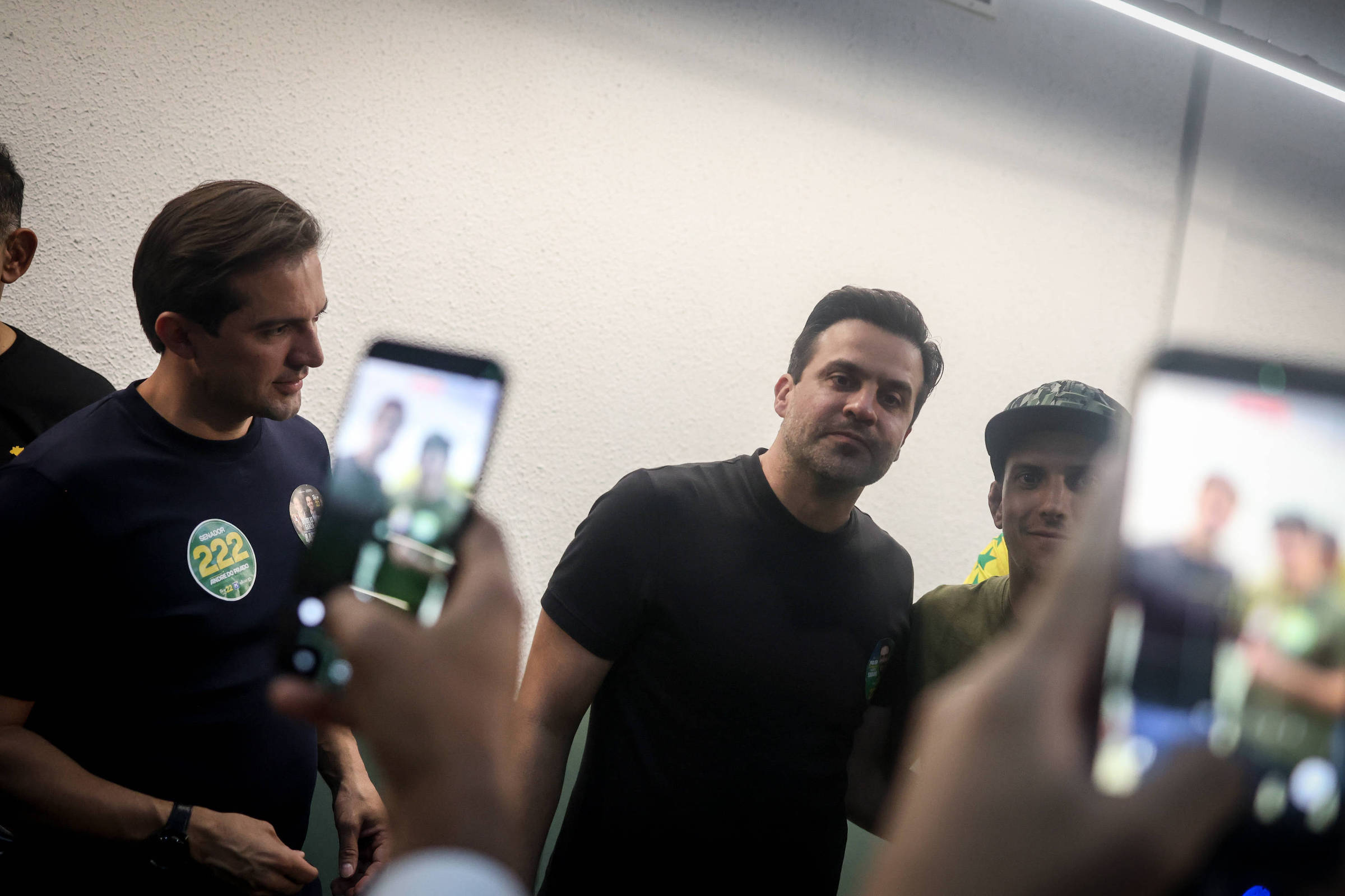 Pablo Marçal orienta rede de Flávio Bolsonaro e ataca Renan Santos