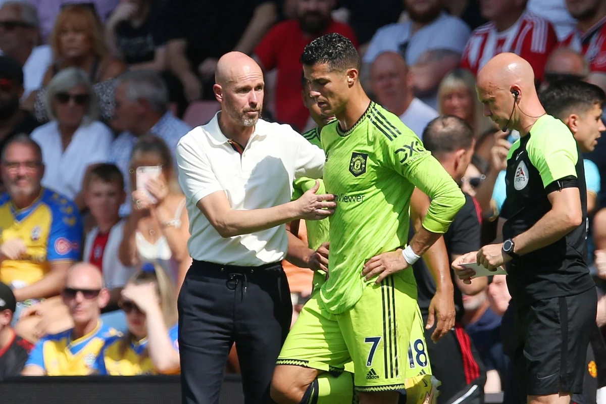 Erik ten Hag critica Cristiano Ronaldo e aponta falta de preparo
