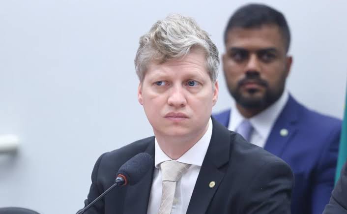 Senador eleito Marcel van Hattem pede impeachment de Cristiano Zanin