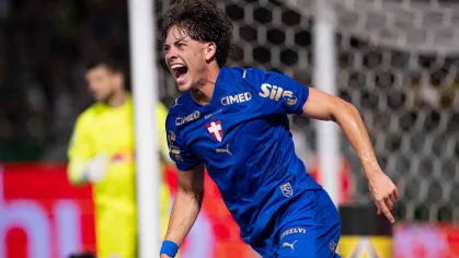 Palmeiras vence o RB Bragantino por 2 a 0 e assume a liderança do Brasileirão