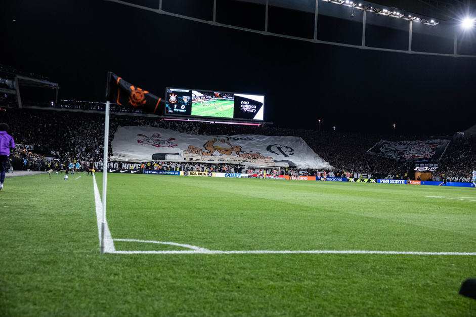 Corinthians negocia acordo com a Caixa para quitar dívida da Neo Química Arena