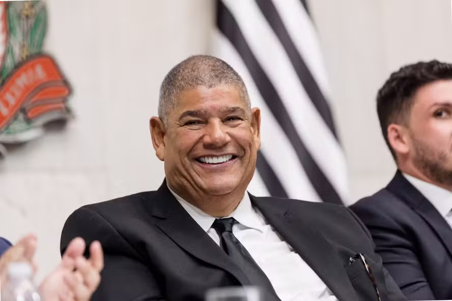 Milton Leite recebe políticos na cadeia e cinco policiais são afastados em SP