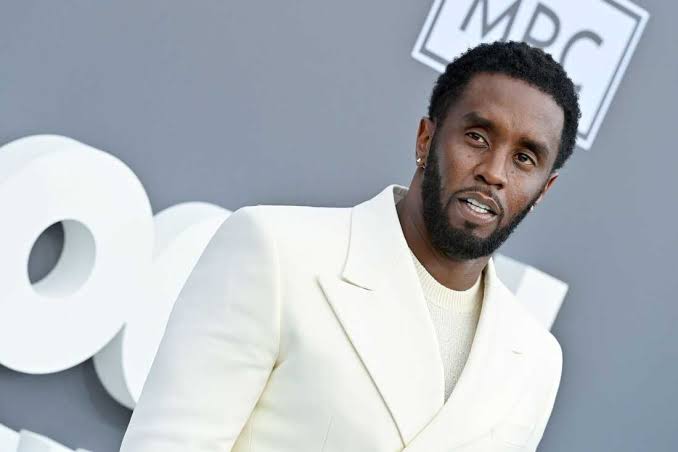 Sean 'Diddy' Combs é hospitalizado após sofrer lesão na cabeça em prisão